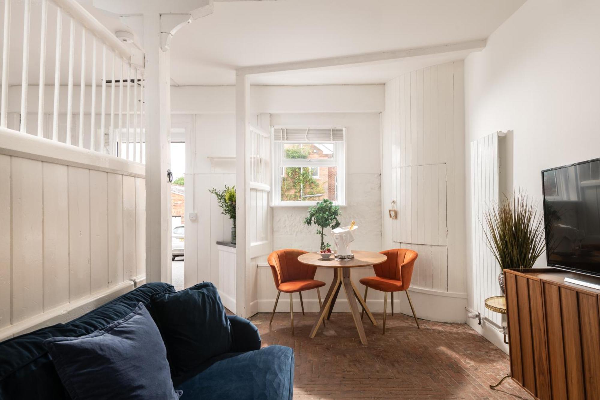 The Stable—historic In Downwood Vineyard Holiday home Blandford Forum